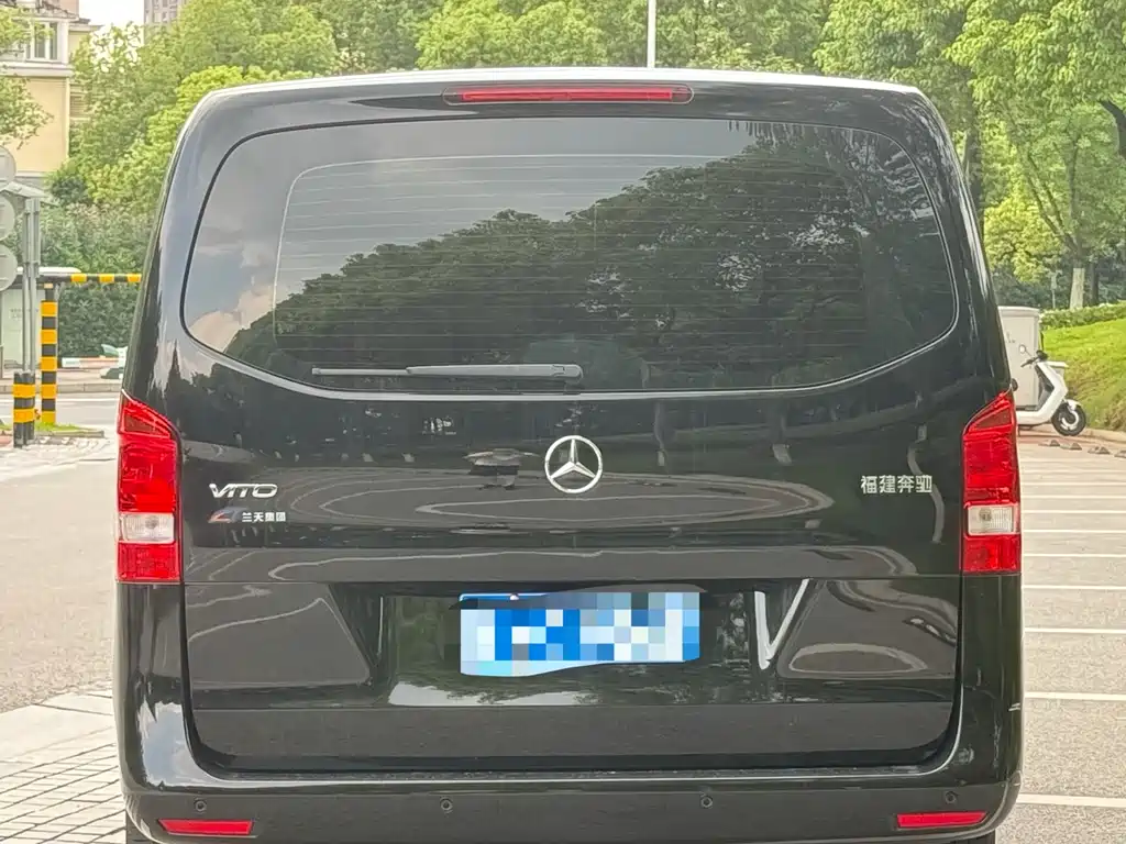 Mercedes-Benz Vito 2024 — фото 11
