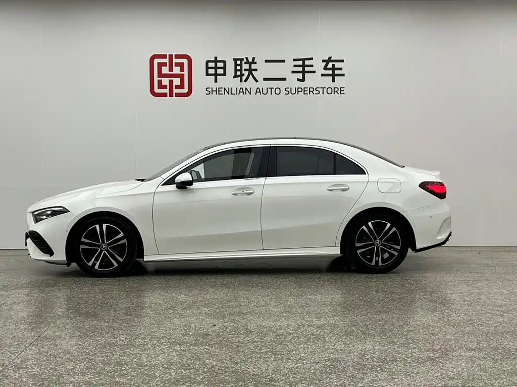 Mercedes-Benz A-Class 2023 — фото 4