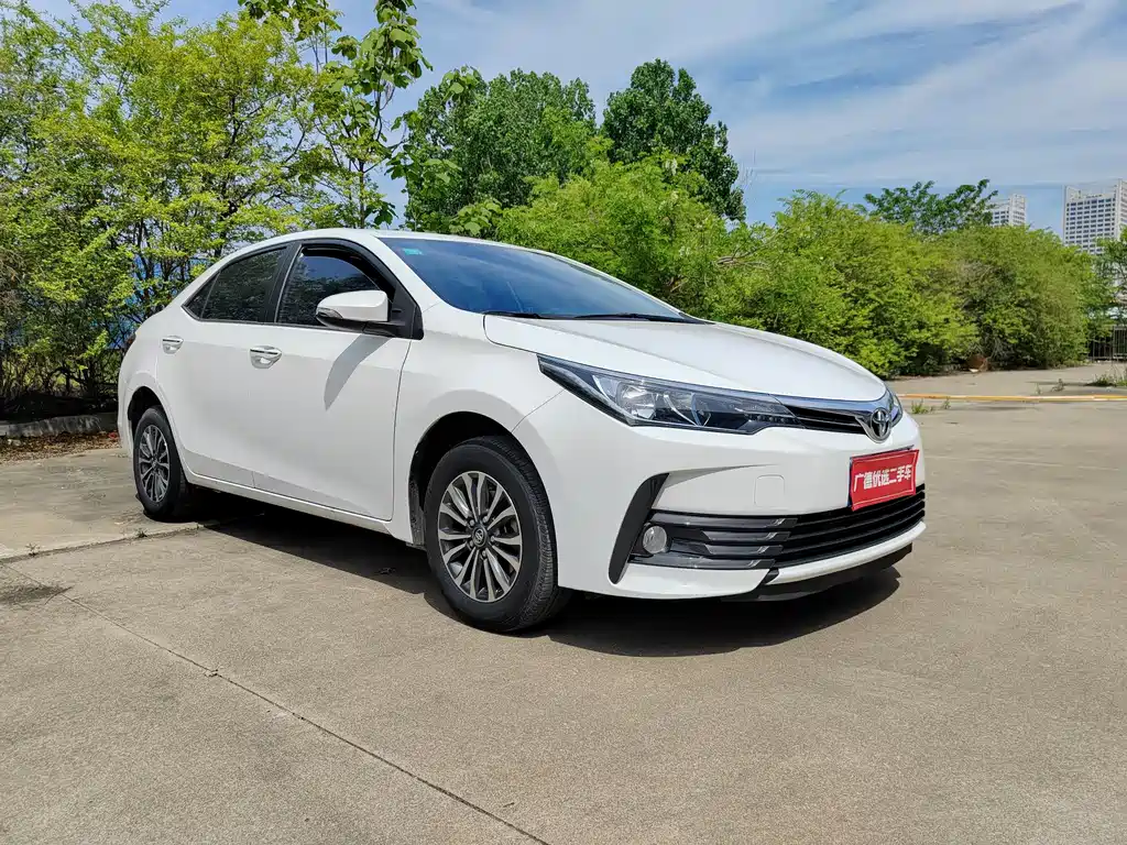 Toyota Corolla 2019 — фото 3
