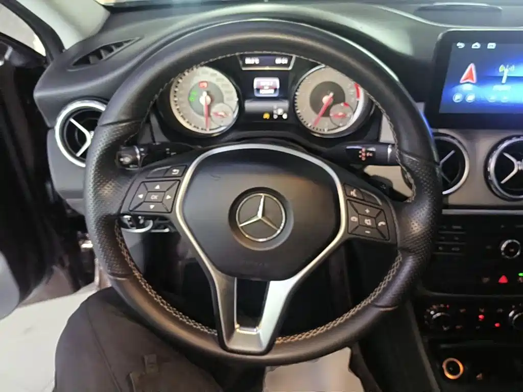 Mercedes-Benz GLA 2016 — фото 11