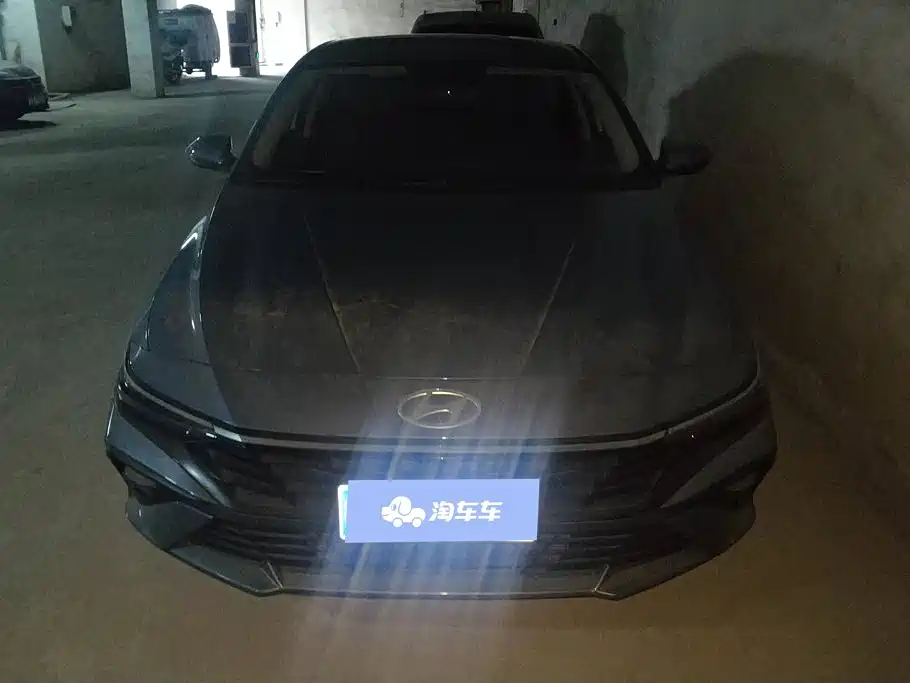 Hyundai Elantra 2024