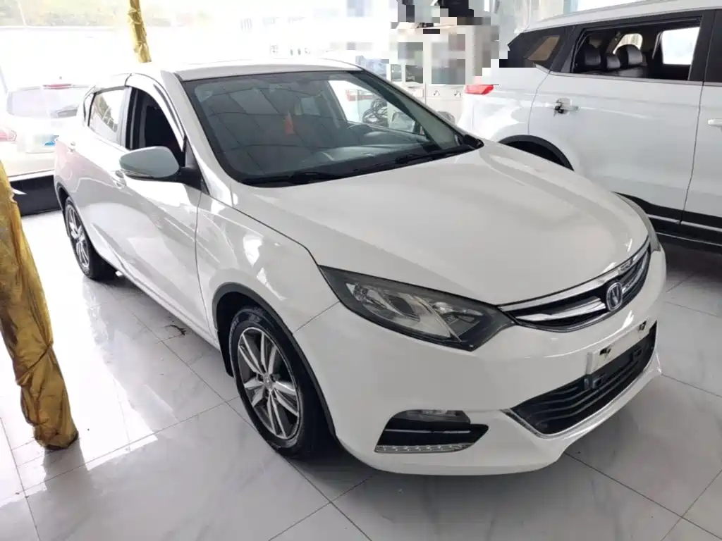 Changan Eado XT 2017 — фото 4