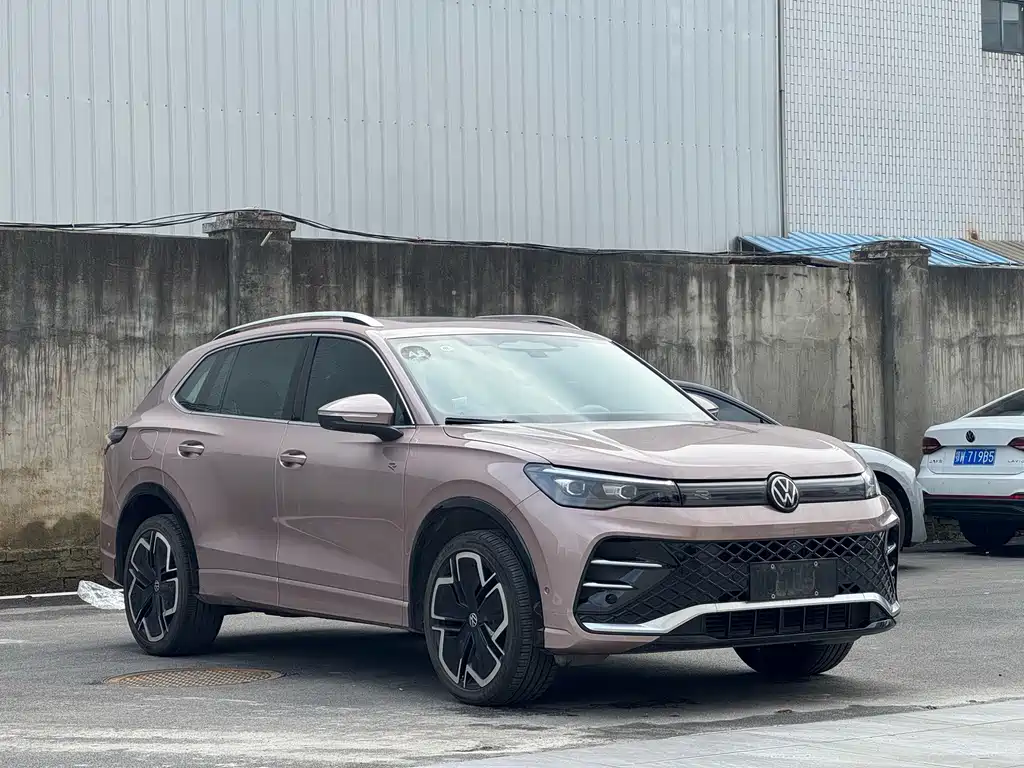 Volkswagen Tiguan L 2024