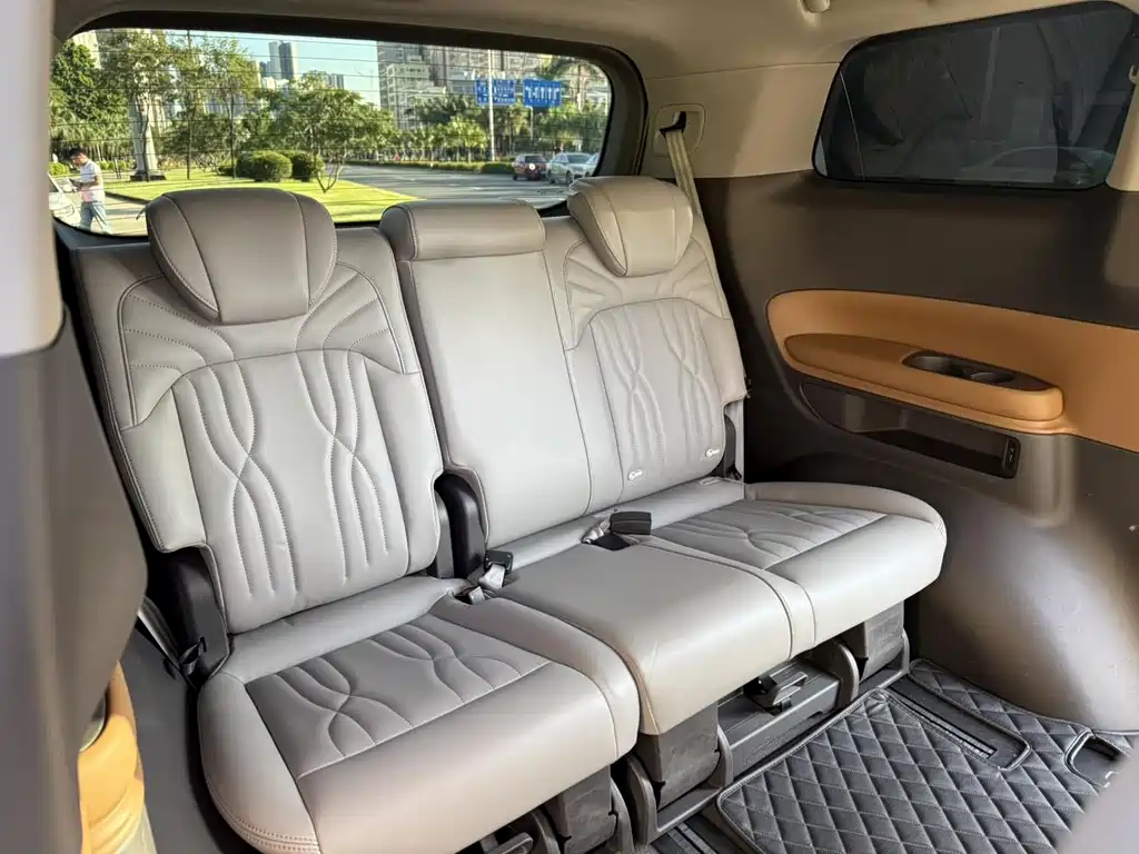 GAC Motor Trumpchi M8 2025 — фото 21