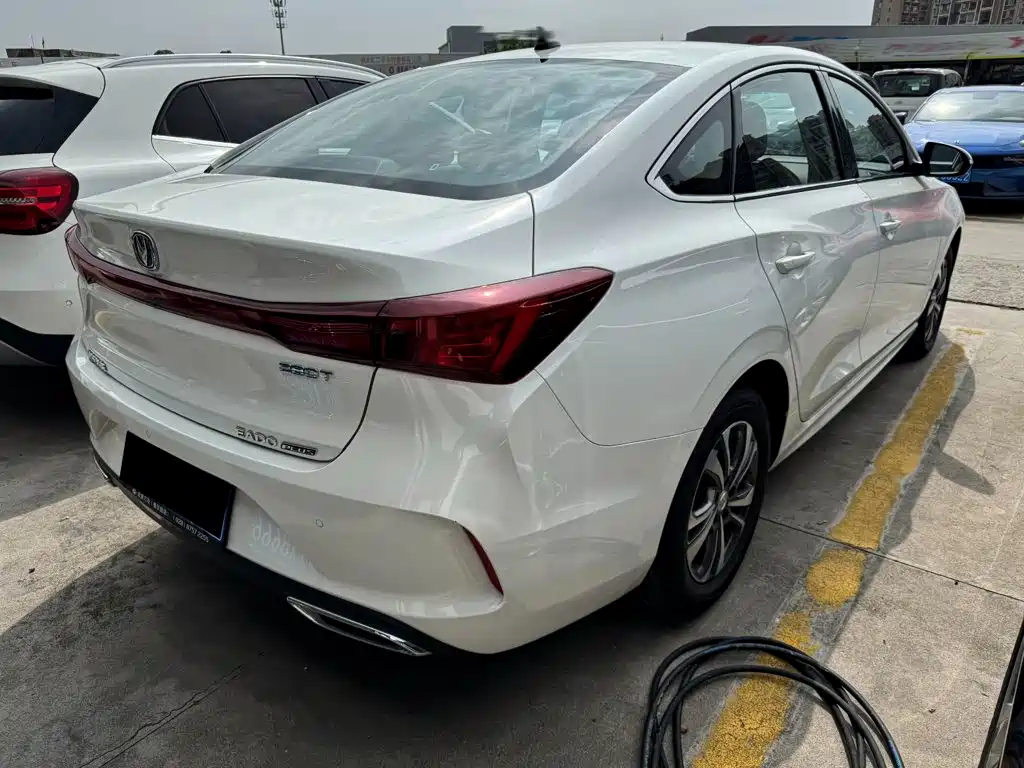 Changan Eado 2024 — фото 15