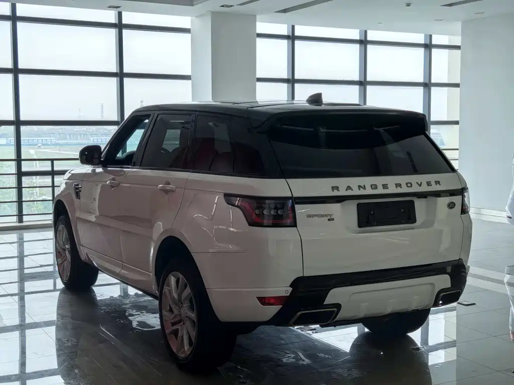 Land Rover Sport 2020 — фото 19