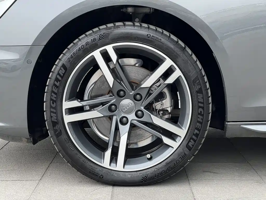 Audi A4L 2021 — фото 22