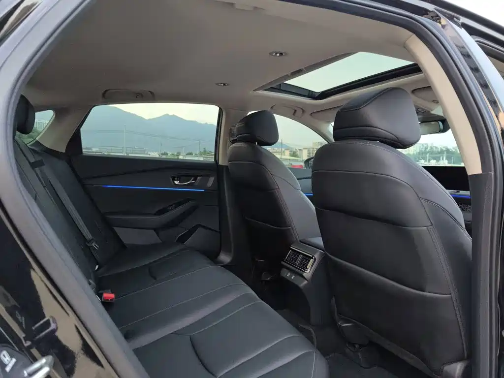 Honda Accord 2025 — фото 18