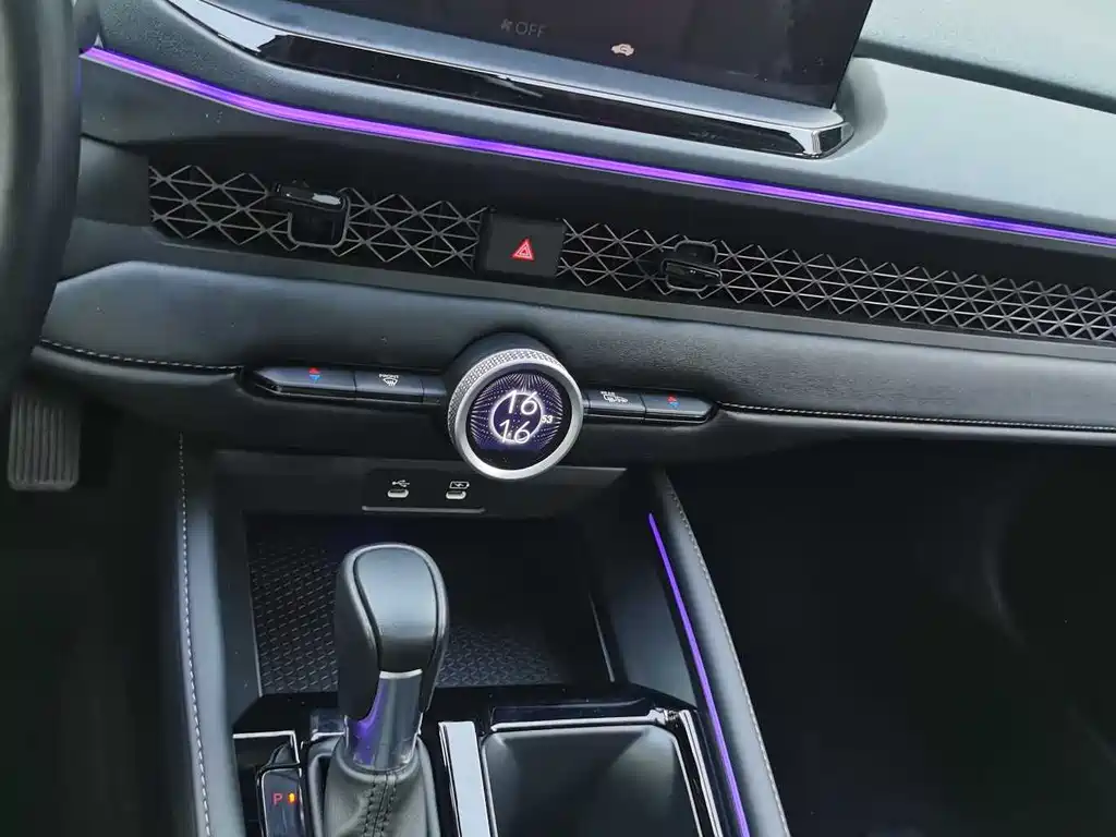 Honda Accord 2023 — фото 11
