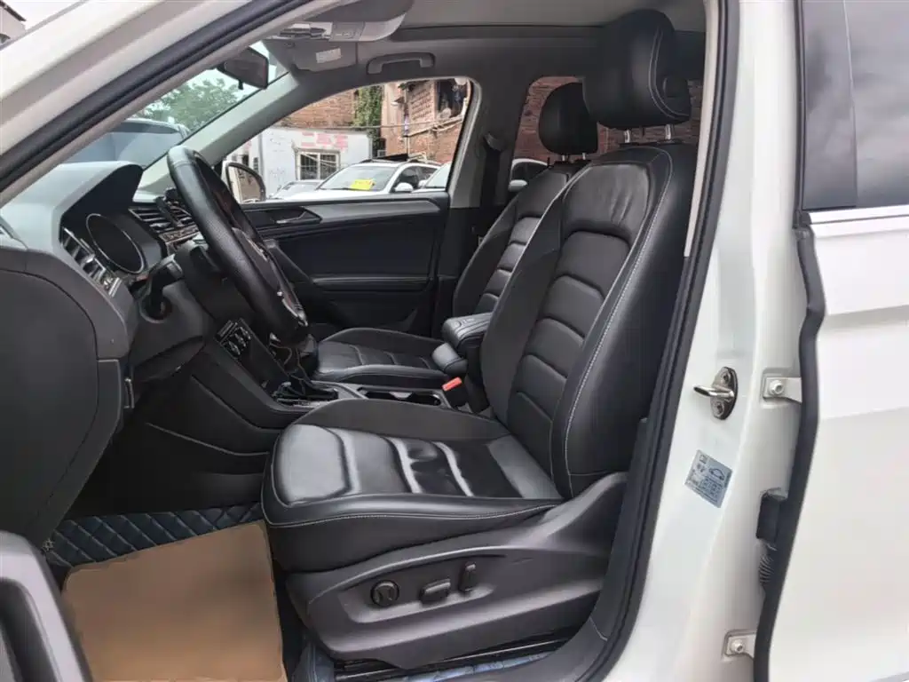 Volkswagen Tiguan L 2020 — фото 15