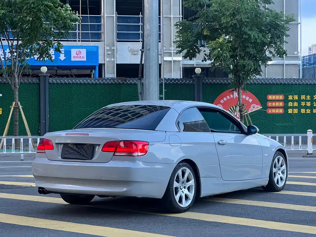 BMW 3 Series 2009