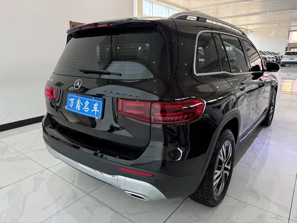 Mercedes-Benz GLB 2025 — фото 18
