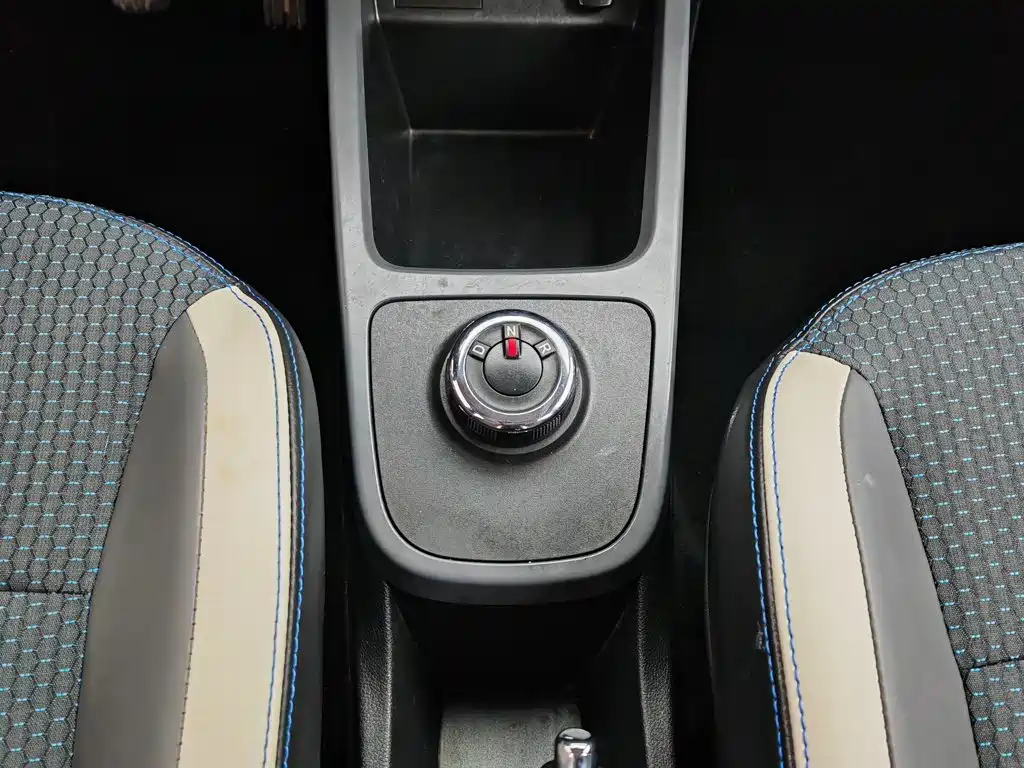 Renault Eno 2020 — фото 13