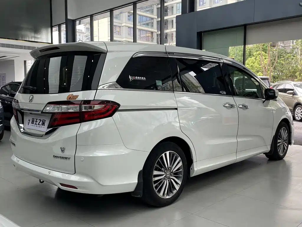 Honda Odyssey 2019 — фото 5