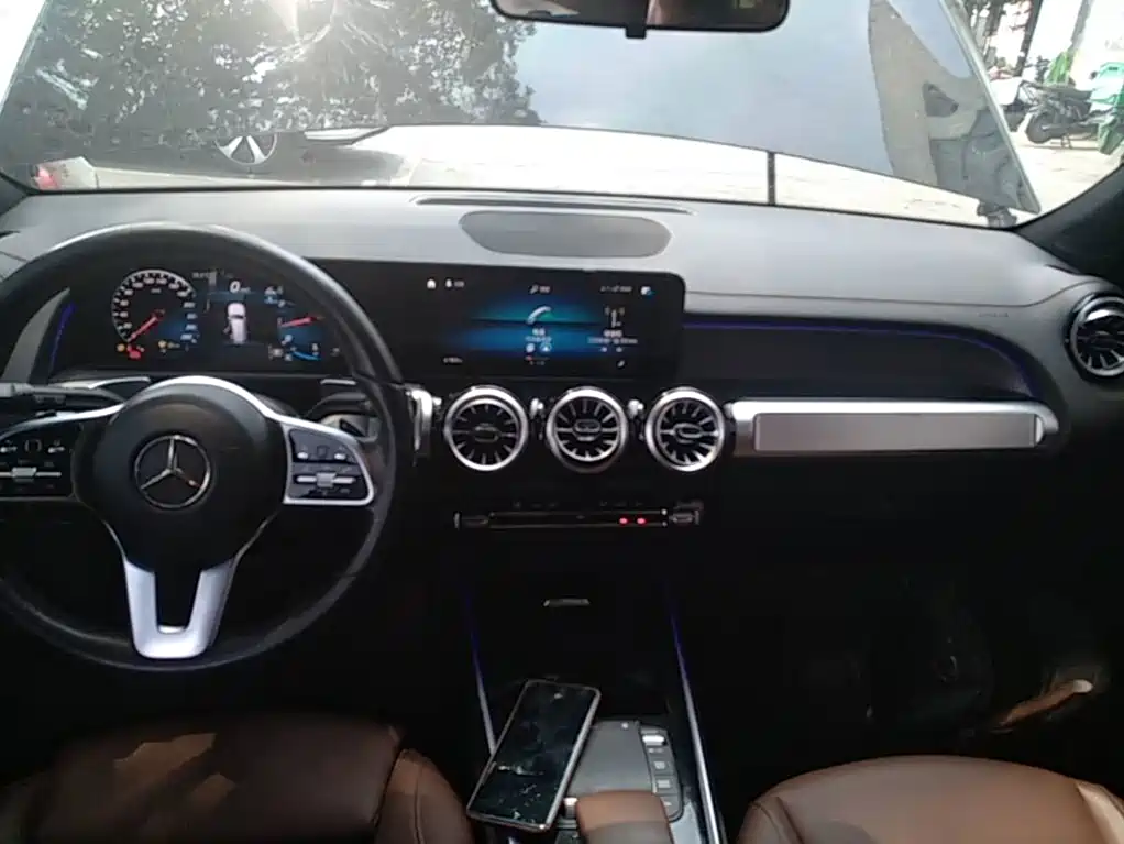 Mercedes-Benz GLB 2023 — фото 13