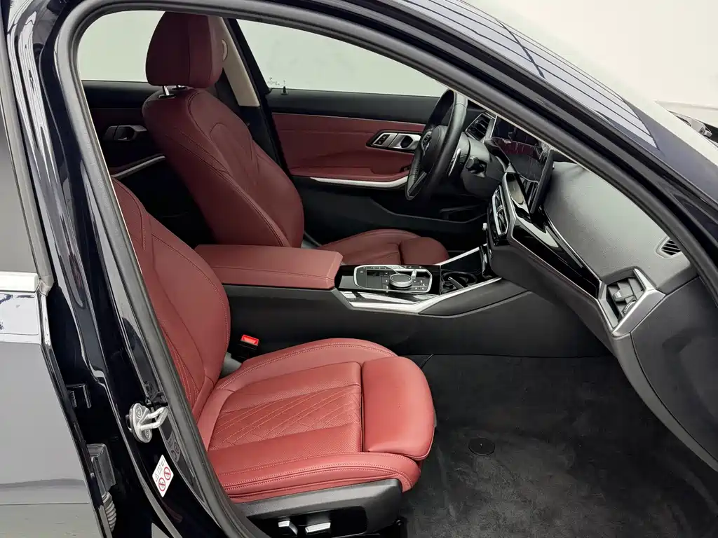 BMW 3 Series 2023 — фото 10