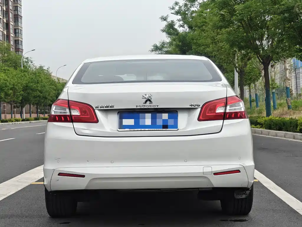 Peugeot 408 2015 — фото 12