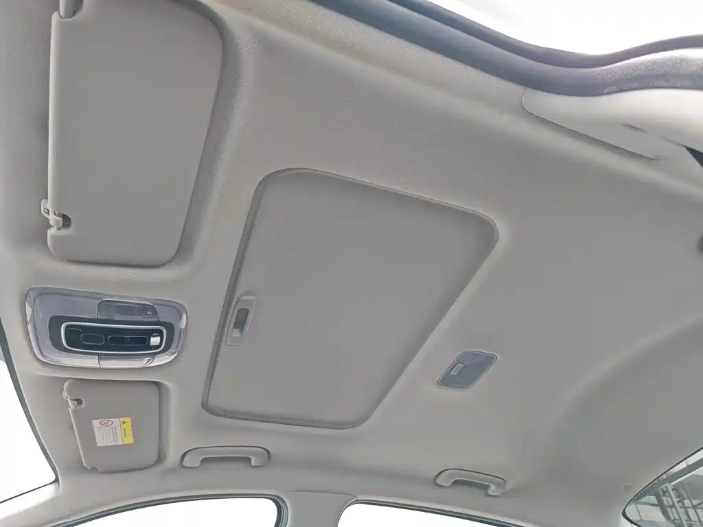 Hyundai Elantra 2023 — фото 14