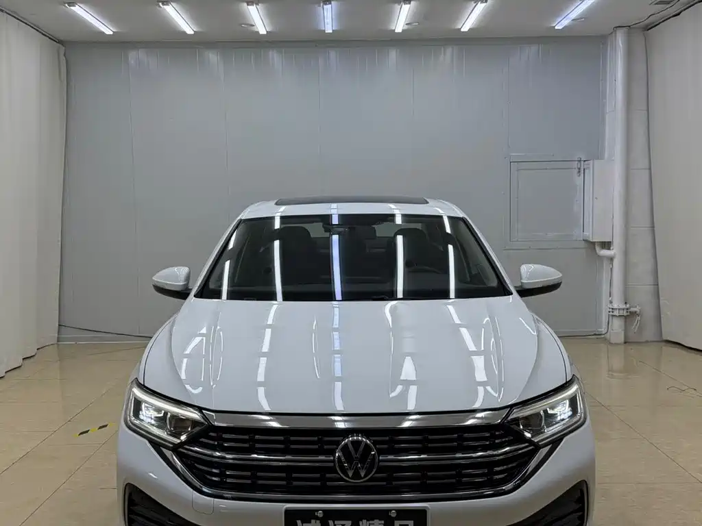 Volkswagen Sagitar 2023