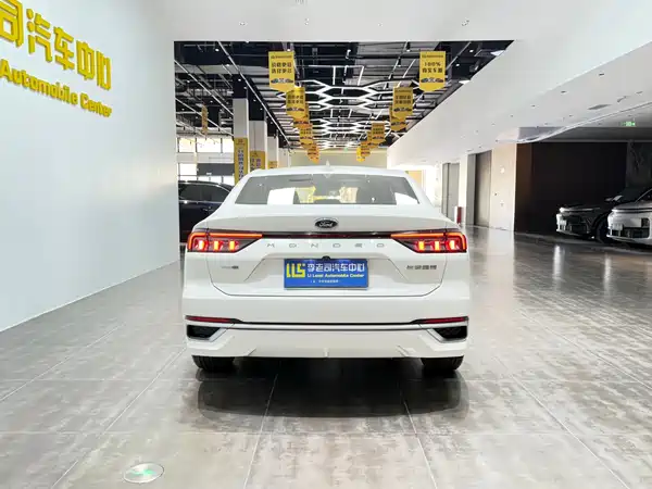 Ford Mondeo 2023