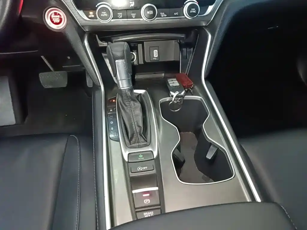 Honda Accord 2019 — фото 14