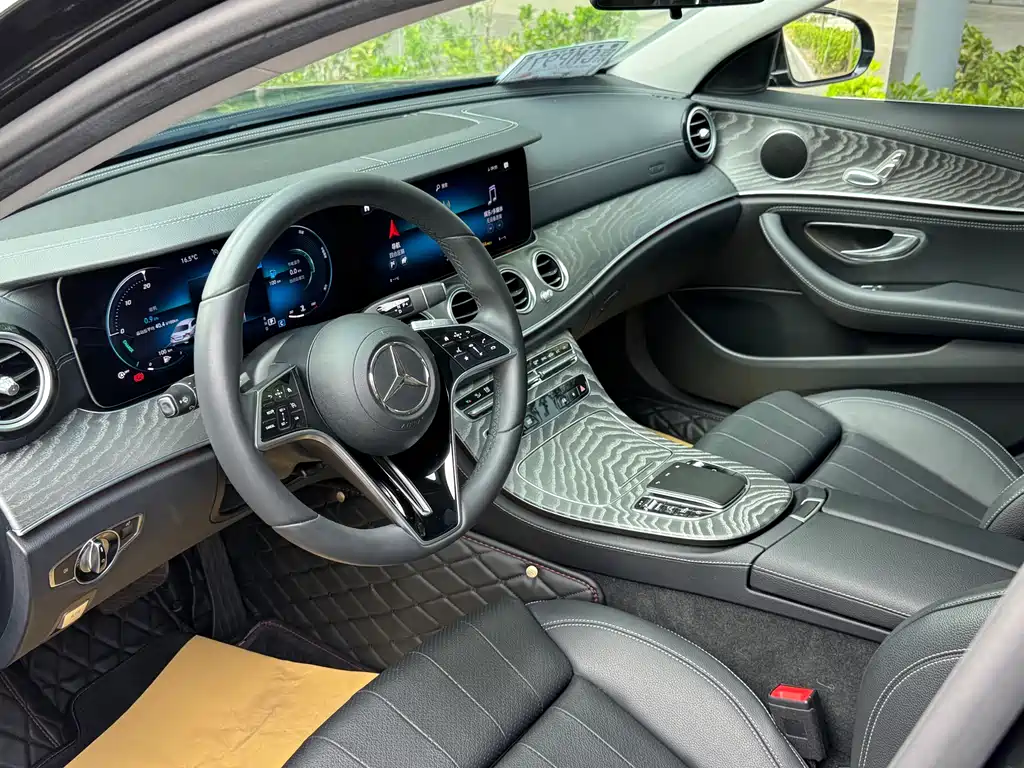 Mercedes-Benz E-Class 2021 — фото 12