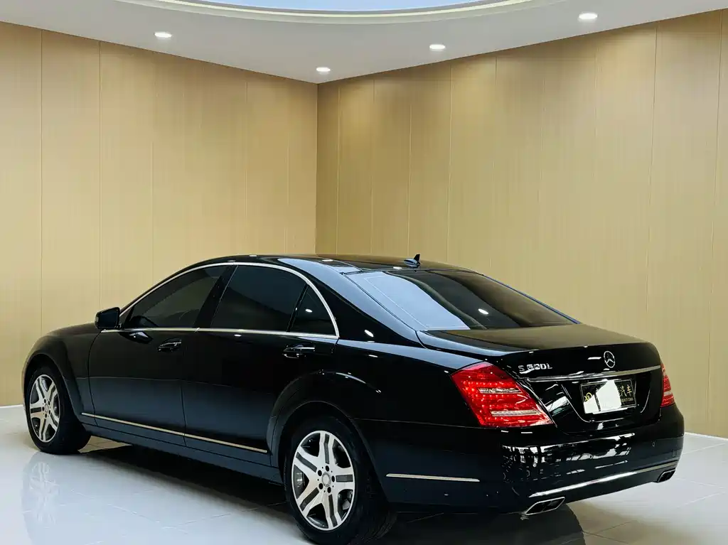 Mercedes-Benz S-Class 2011 — фото 17