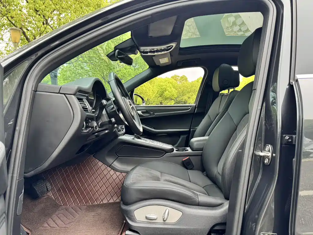 Porsche Macan 2020 — фото 9