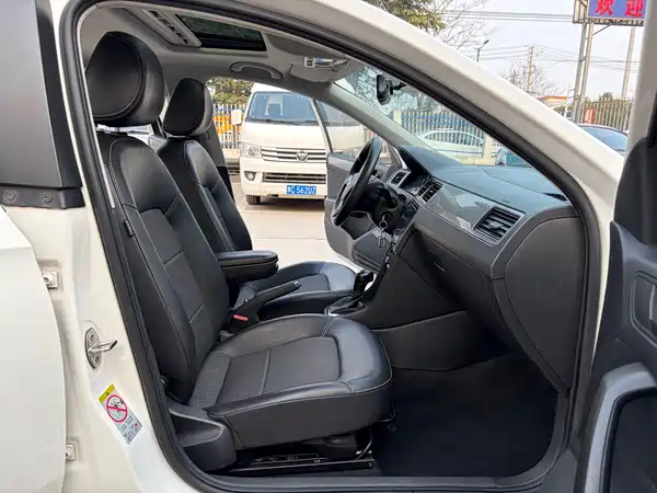 Volkswagen Santana 2015