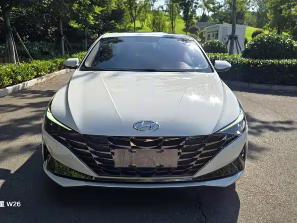 Hyundai Elantra 2023