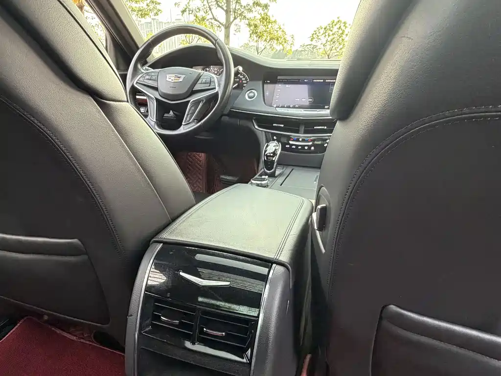 Cadillac CT6 2021 — фото 12