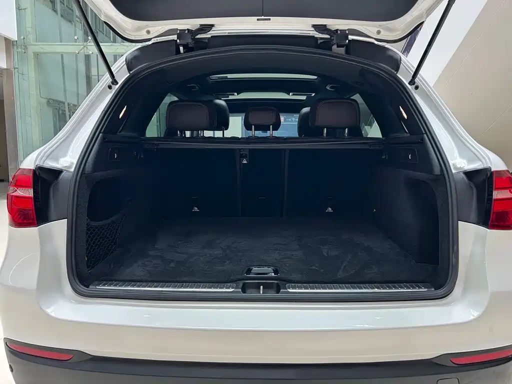 Mercedes-Benz GLC 2019 — фото 13
