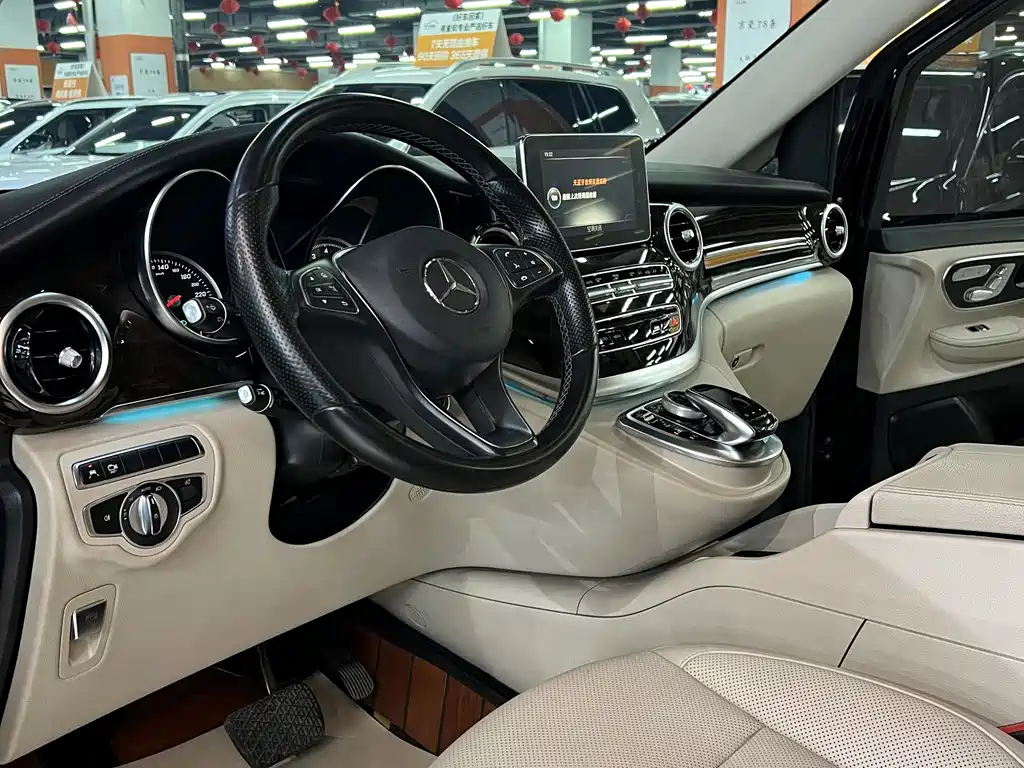 Mercedes-Benz V-Class 2019 — фото 7
