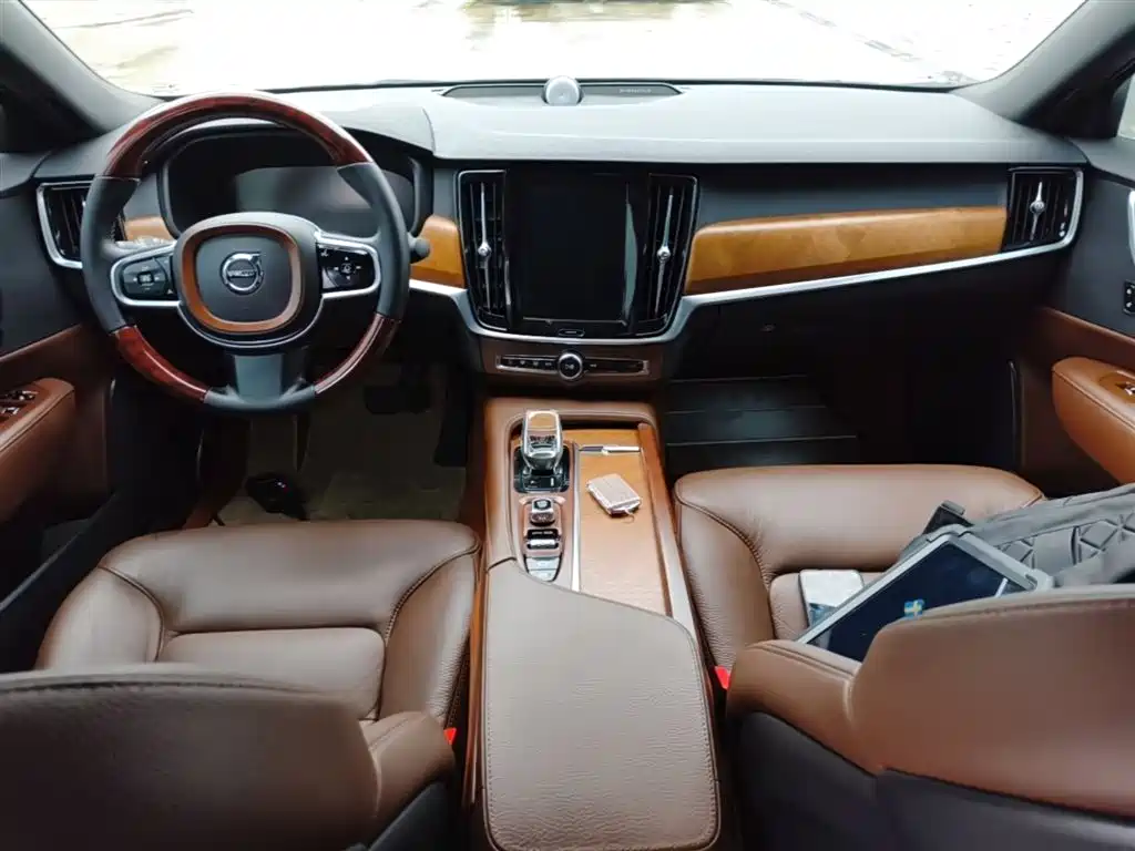 Volvo S90 2021 — фото 10