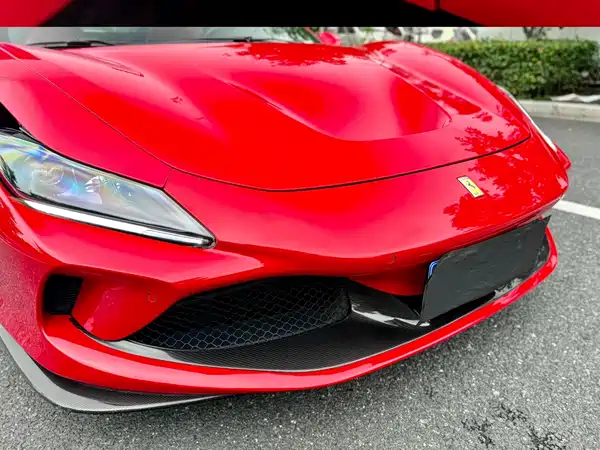 Ferrari F8 2021