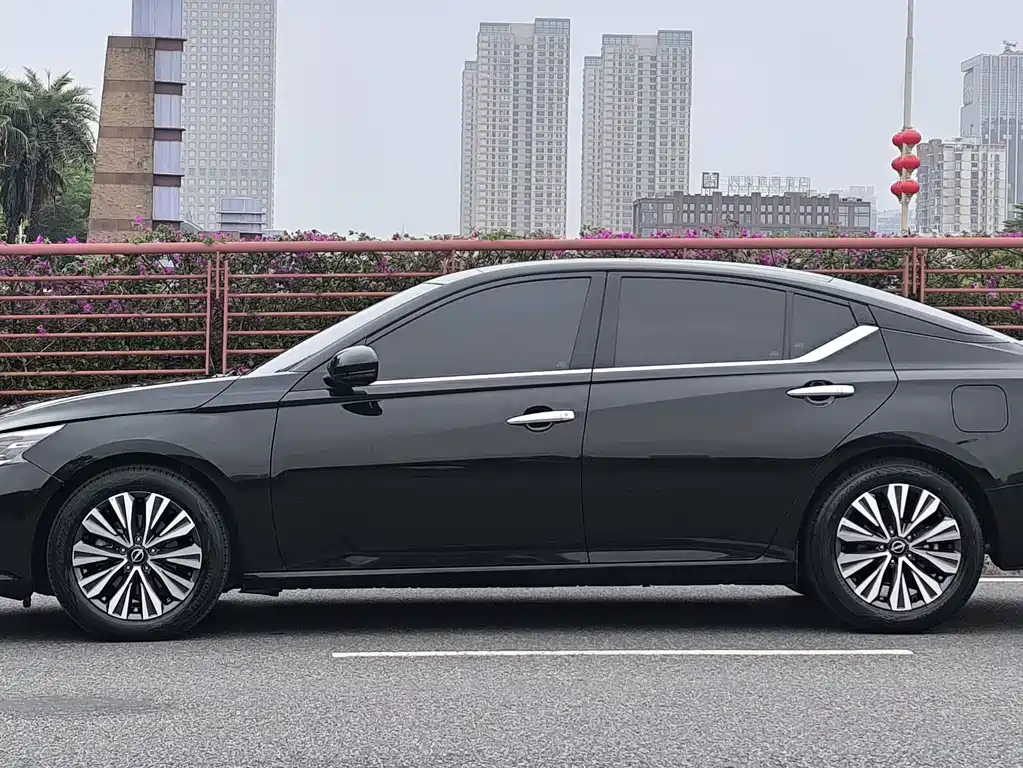 Nissan Teana 2023 — фото 8