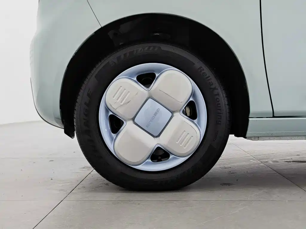 Geely Galaxy Panda 2025 — фото 17