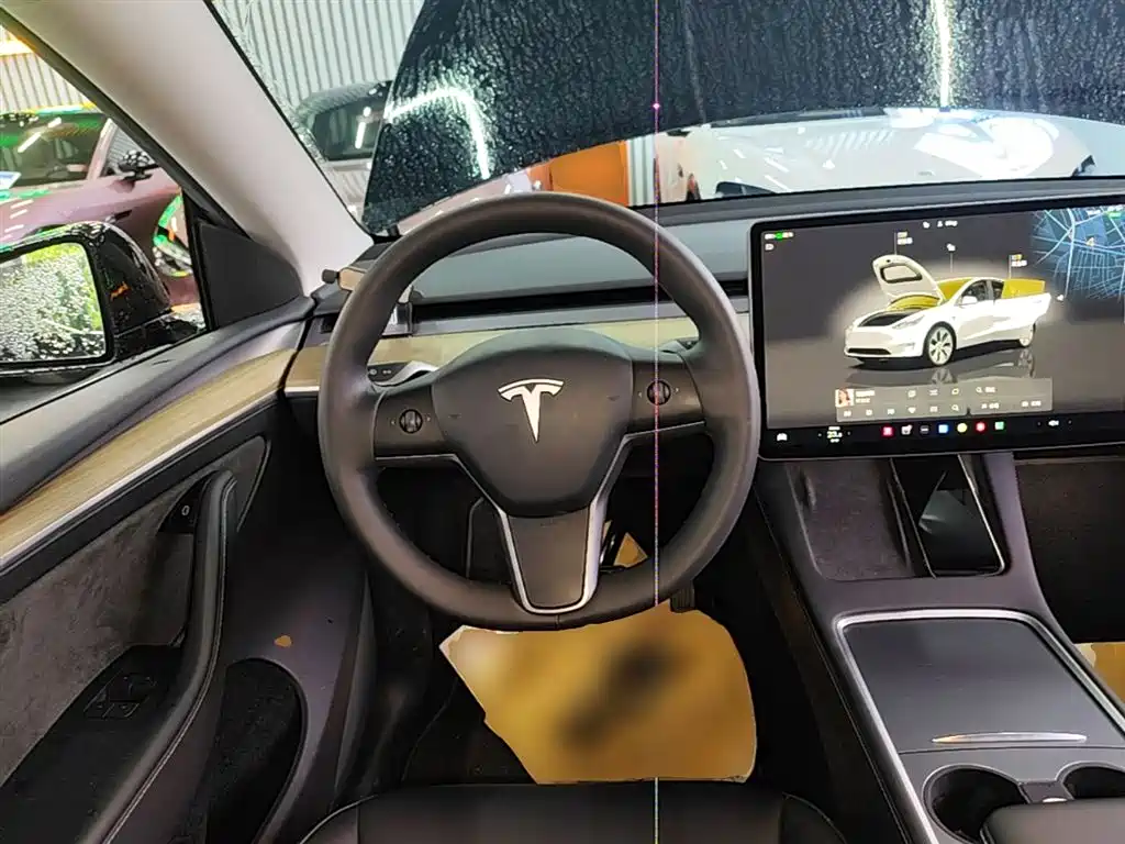 Tesla Model Y 2023 — фото 11