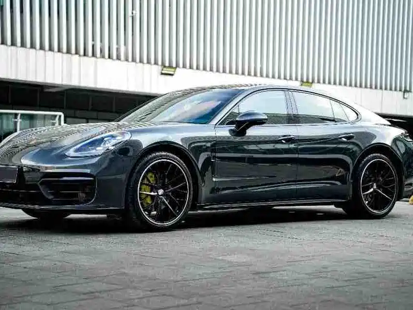 Porsche Panamera 2022 — фото 1
