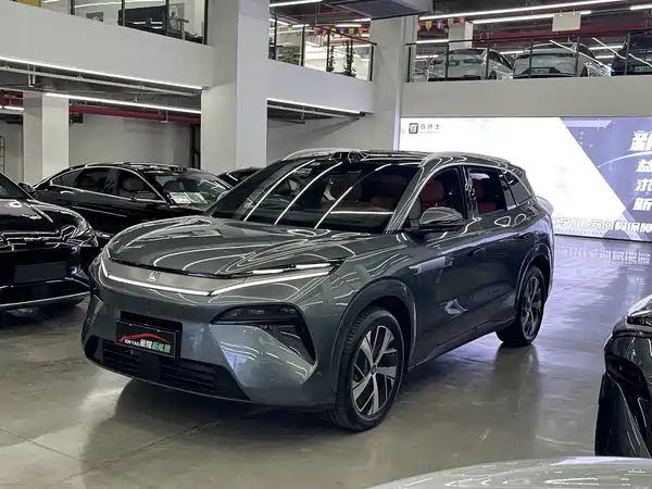 BYD Tang L 2026