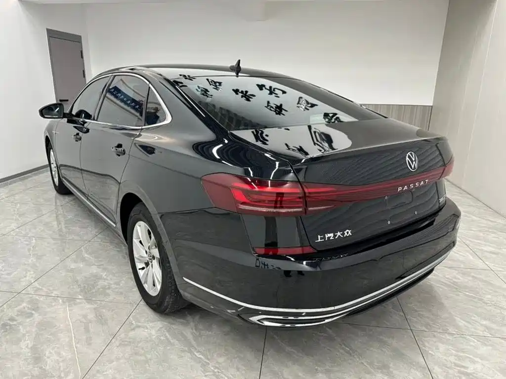 Volkswagen Passat 2023