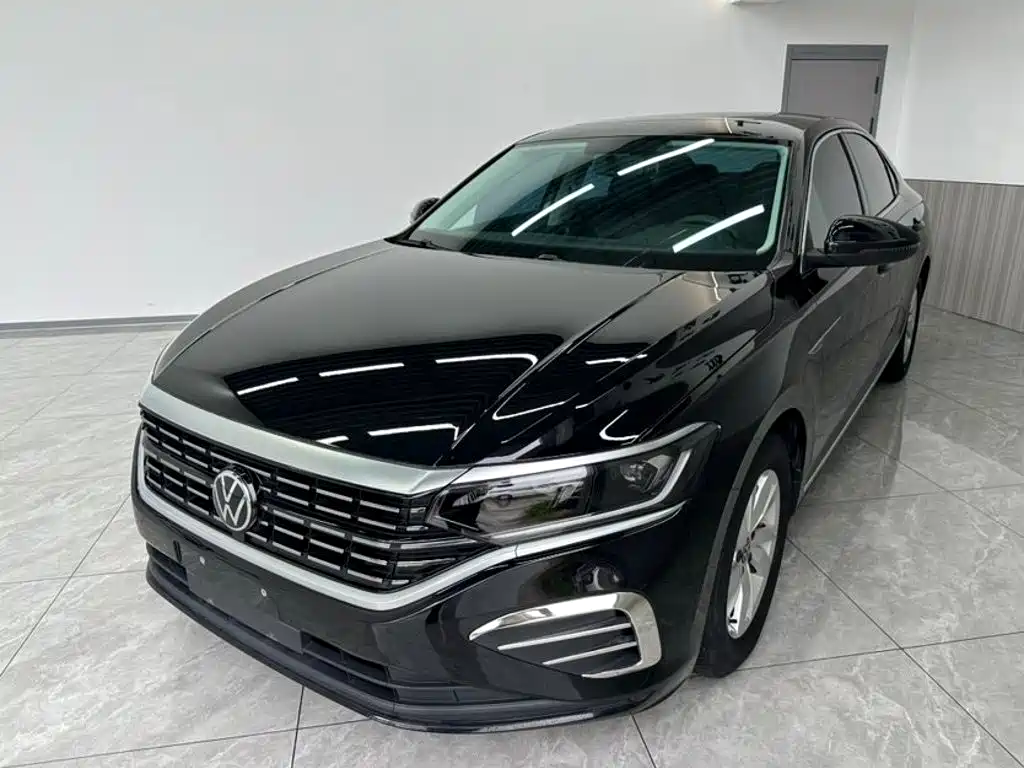 Volkswagen Passat 2023