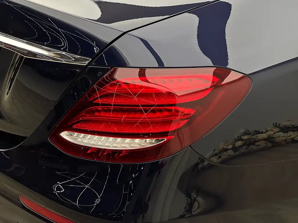 Mercedes-Benz E-Class 2019 — фото 22