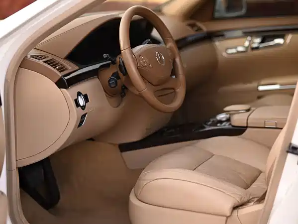 Mercedes-Benz S-Class 2010