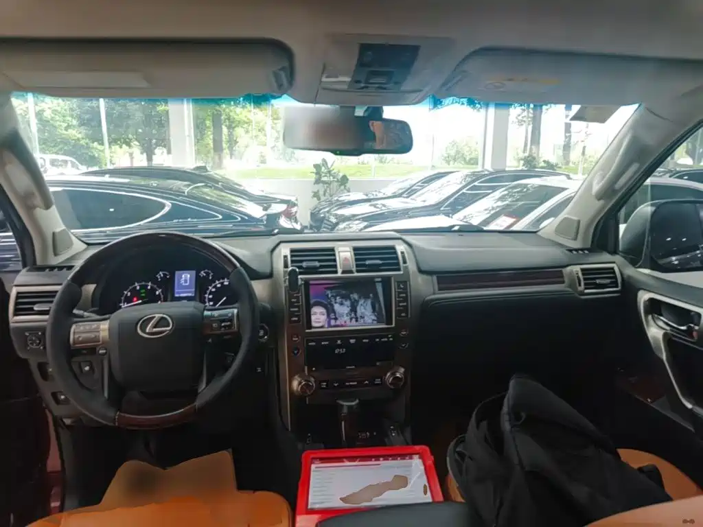Lexus GX 2015 — фото 10