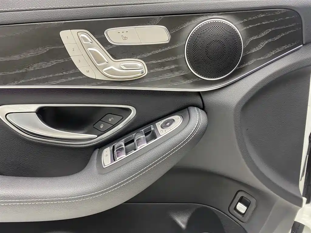 Mercedes-Benz C-Class 2021 — фото 25
