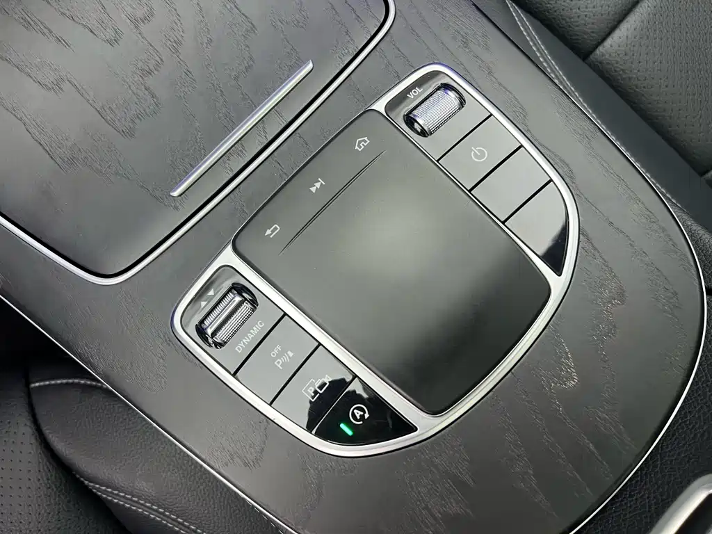 Mercedes-Benz E-Class 2019 — фото 17