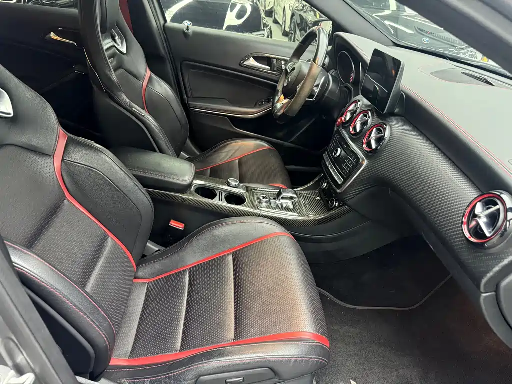 Mercedes-Benz A-Class AMG 2017 — фото 10