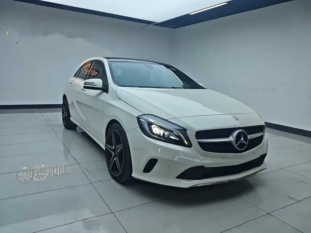 Mercedes-Benz A-Class 2017 — фото 8