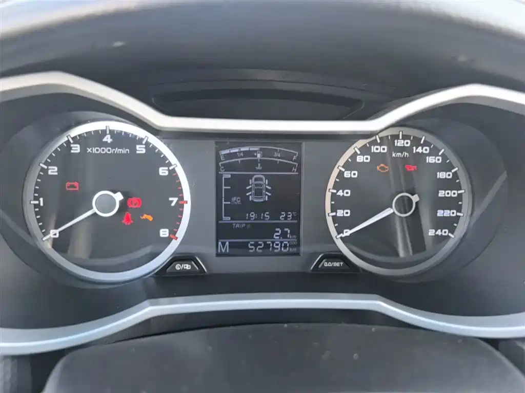 Geely Emgrand GS 2016 — фото 12